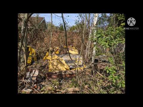 Abandoned retro cars in Ossett, Wakefield