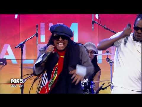 Maxi Priest performs 'I'm Alright (Feat. Shaggy)'