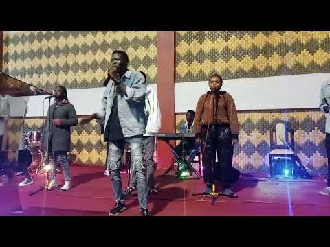 Mungu unanguvu worship night live