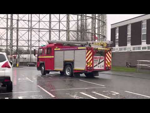 REVERSE- Phillips park pump turning - Greater Manchester fire and rescue service