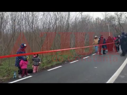 Credincioșii s-au adunat la mănăstirea „Peștera Sfântului Apostol Andrei”