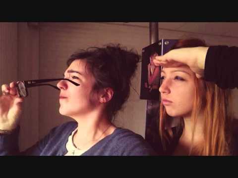 Elise & Valérie - J'regarde au loin