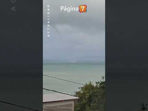 Confirman formación de una tromba marina en el Biobío: se registró entre Tomé y la isla Quiriquina
