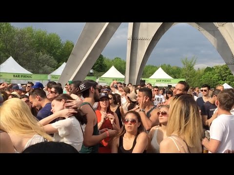 A Peek Into Outdoor EDM Party Piknic Electronik