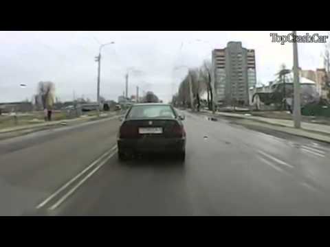 Kompilacja wypadków na drodze (Kwiecień 2013) 