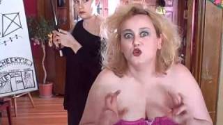 Fifi and Fanny Friday Film: Fifi reads YOUR mind -