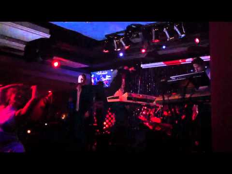 Kamy R, Cabaret Tehran, Sun