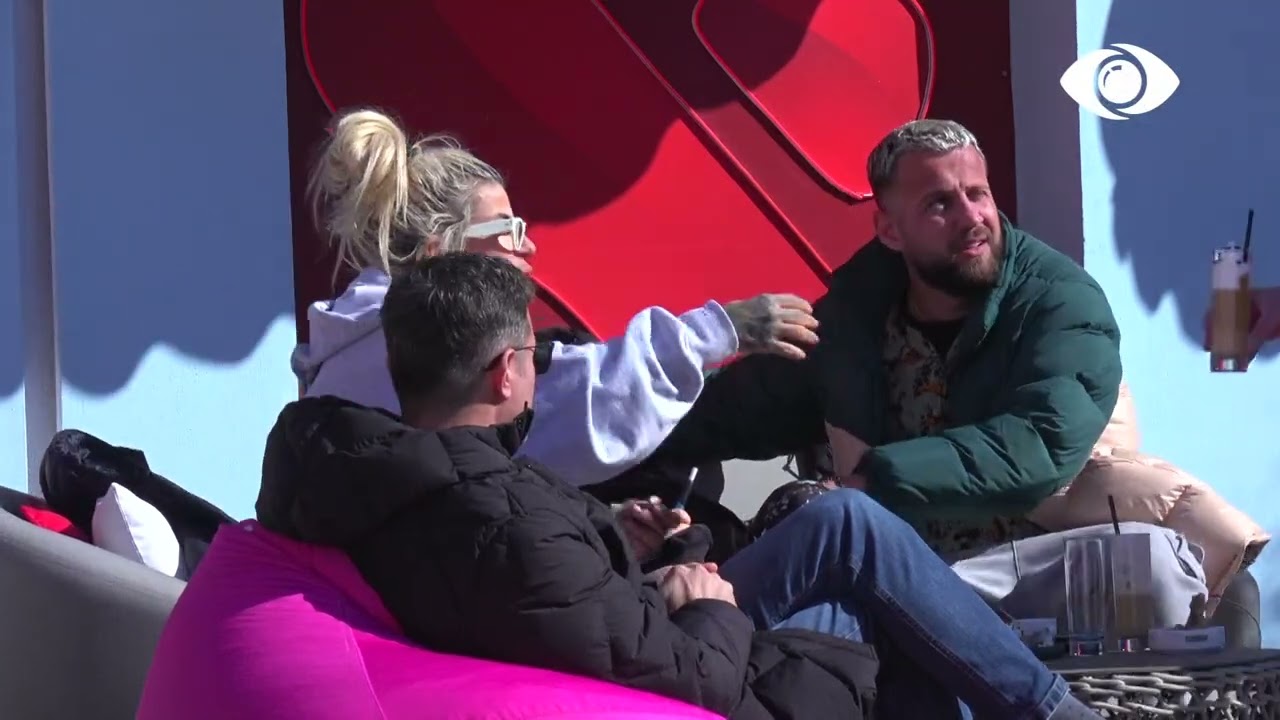 Deamishel dhe Amos kanë bërë lojë bashkë.../ Banorët diskutojnë