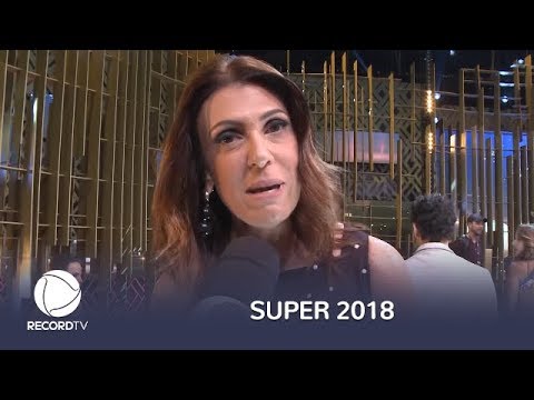 Janine Borba: "Um super 2018 para vocês!"