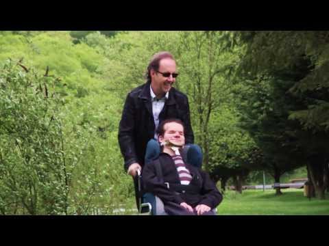 Clip "Grand petit frère"