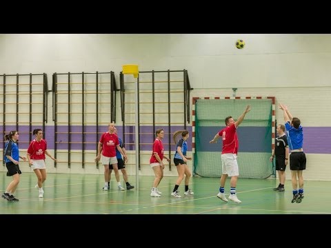 Korfbalwedstrijd  Koveni tegen OVVO  op 05-03-2014