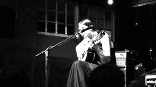ALDOUS HARDING - Hunter [live]  Meow