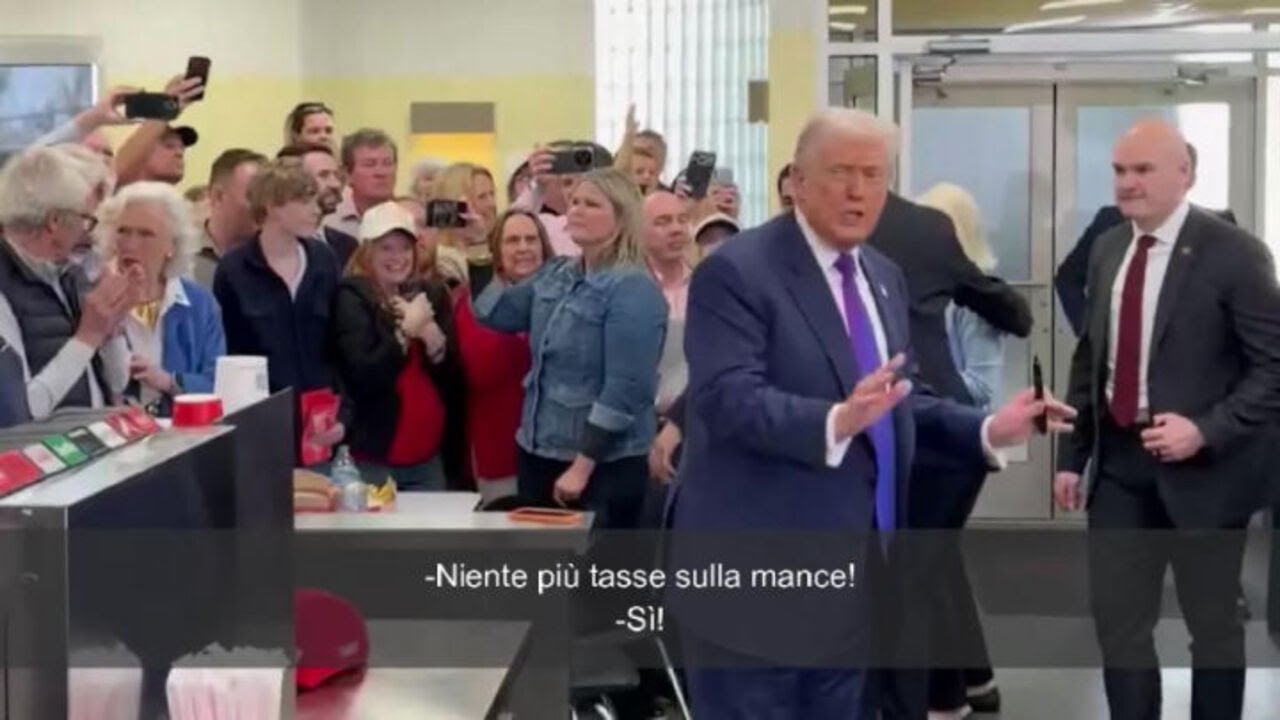 Trump visita un fast food a Rome (Georgia): "Basta tasse sulla mance"