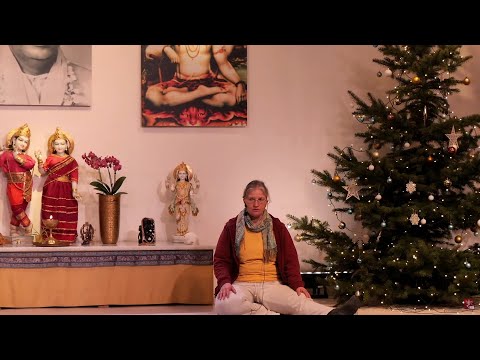 Yogastunde "Geistig" mit Darshini - Yoga Vidya Ashram Live - 9:15 Uhr 15.12.2021