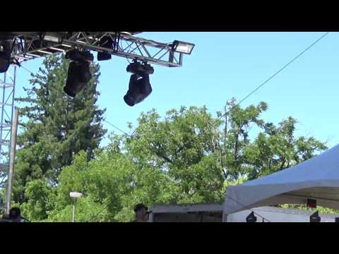 Rocker T (boss dj) with gappy ranks (carpenter) (Frankie Paul salute) backed by 7th st.band at SNWMF