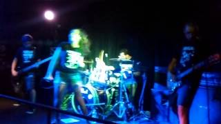 Music video thumbnail preview for MANGER CADAVRE? - Intro e Fracasso by Manger Cadavre?