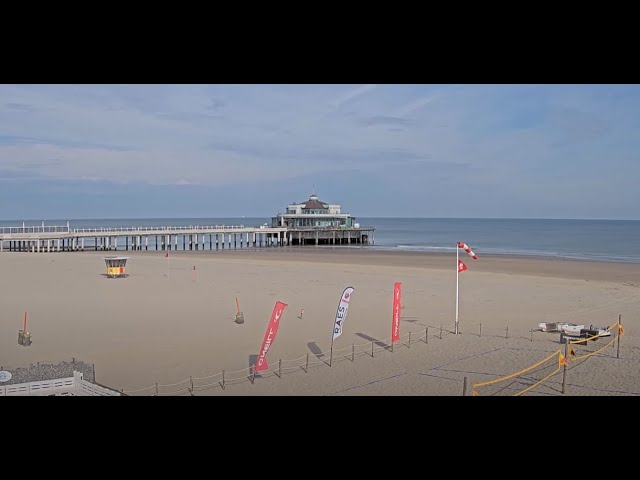 Live webcam view of Paseo marítimo y muelle de Blankenberge