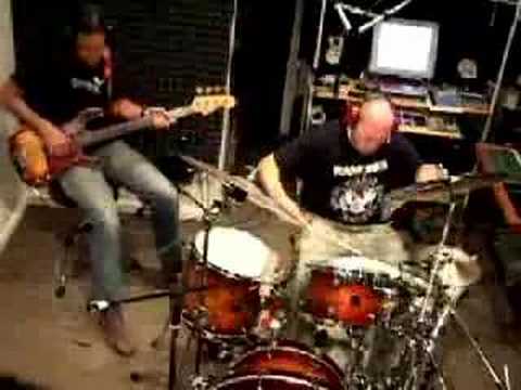 Billy Ward drum and bass duet