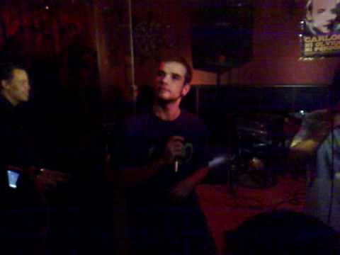 LA ESE PLENA  BRILLA CON LUZ PROPIA