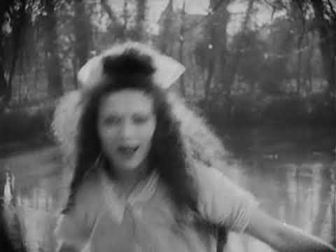 Ménilmontant (Dimitri Kirsanoff, 1926): Opening scene