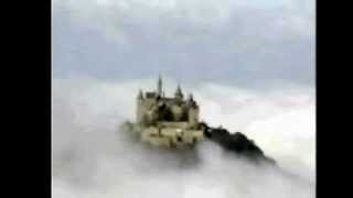 preview picture of video 'Burg Hohenzollern im Hochnebel'