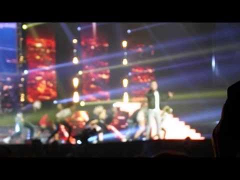 Sam Callahan - Summer Of '69 @ London Wembley Arena 09/03/2014