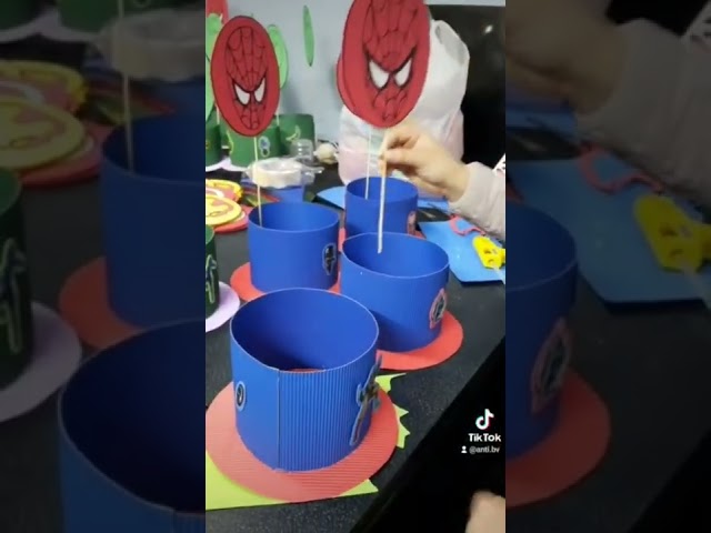 Vídeo relacionado con Arte de pared de superhéroes para niños, juego de 4 impresiones con afirmaciones positivas saber amable, valiente, inteligente, tú, decoración de sala de juegos y superhéroes (A4)