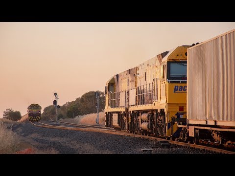 Grain/Intermodal trains cross at Barwon Park Loop | SSR 6KN2 & PN 6MA5