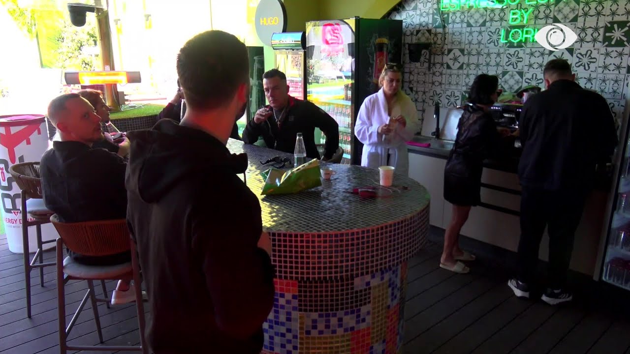 “A ke menduar ndonjëherë për treshe?”/ Pyetja e Meritonit nxit debat mes banorëve