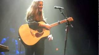 Melissa Horn - Oslo - 2011-10-27 - Falla fritt