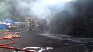 preview picture of video 'Novato garage fire'