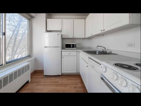 A bright Uptown one-bedroom #203 at Clarendon Shores A bright Uptown one-bedroom #203 at Clarendon Shores
