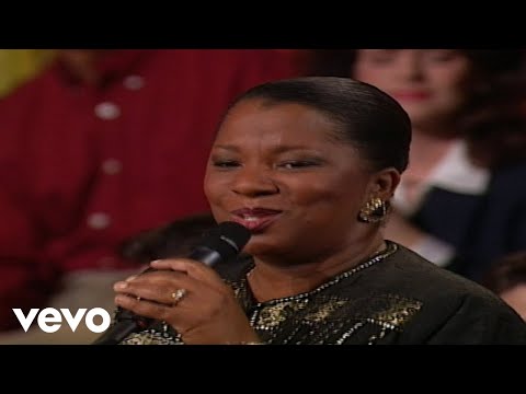 Bill & Gloria Gaither - You Can Lean On Me [Live] ft. Babbie Mason