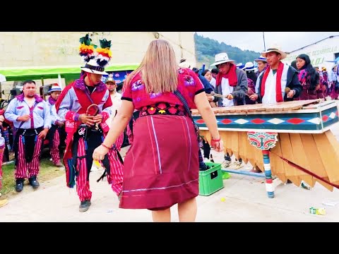 Marimba en el Cementerio de Todos Santos Cuchumatan 2025