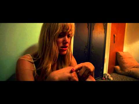 It Follows (Clip 'Open the Door')