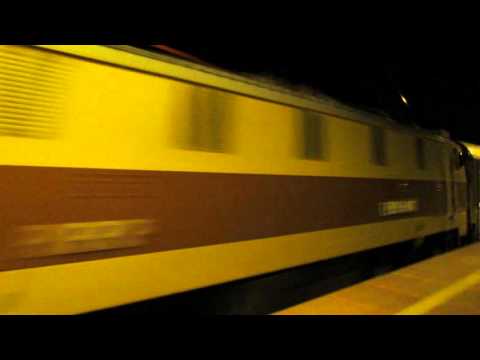 EP09-046 z IC Józef Chełmoński