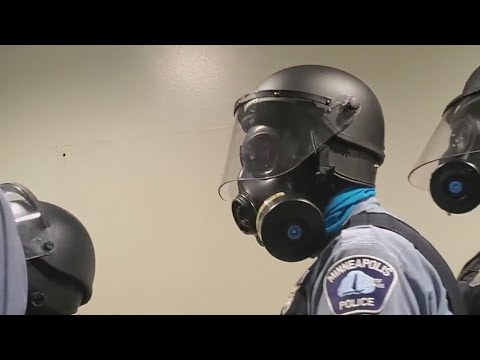 Exclusive Video Evacuating Mpd S 3rd Precinct