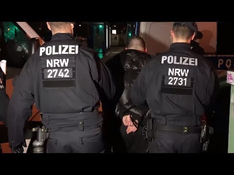 CLAN-KRIMINALITÄT: Kripo-Bund fordert härtere Gangart gegen Großfamilien