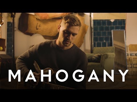 Rhys Lewis - Reason To Hate You | Mahogany Session