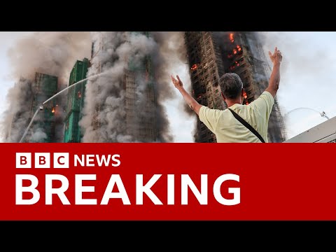 香港住宅樓起火至少4人死亡！BBC新聞 (At least four killed as fire engulfs Hong Kong apartment blocks | BBC News)