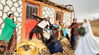 Download lagu Shahin throws the family out of the house and Mohammad opposes Shahin's marriage.šš°āāļøš mp3 Download lagu Shahin throws the family out of the house and Mohammad opposes Shahin's marriage.šš°āāļøš mp3