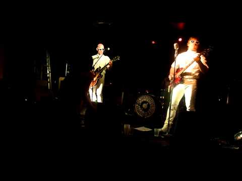 Wishy Washy (live in a dive) - The Laundronauts