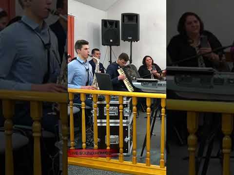 Dă-I acum când e bolnav, grijă-nduioșată, Căci bolnav nu va mai fi Domnul niciodată!