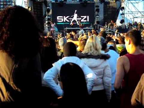 1200 festival  01/05