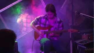 Marc Meesters Scarescone fretless guitar demo [at musicstore Lyana - video/edit TASK4 Studios]