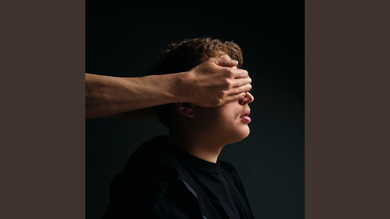 Esko – Versleten – 𝗣𝗢𝗞𝗢𝗘 𝗛𝗜𝗣𝗛𝗢𝗣 𝗠𝗔𝗚𝗔𝗭𝗜𝗡𝗘