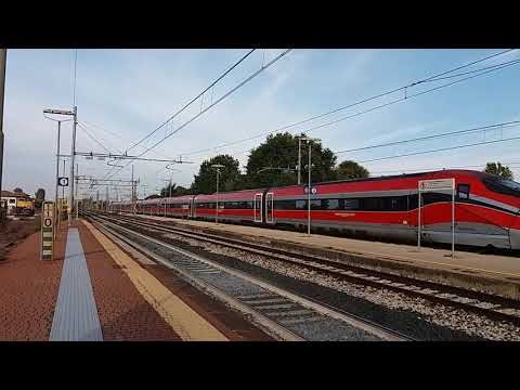 HD - Frecciarossa 1000 (FR 9439/9441) Venezia S. Lucia - Salerno in transito ad alta velocità