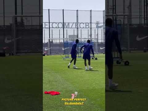 Dembele qui s'entraîne au coup franc #fcbarcelone #actubarca #dembele