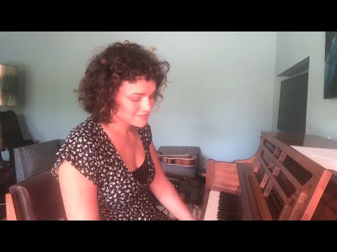 Norah Jones - Mini Concert (Live from home 05-28-2020)