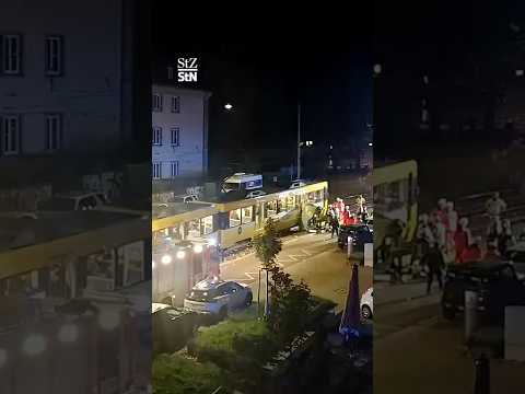 Stadtbahn erfasst Fußgänger – 28-Jähriger stirbt